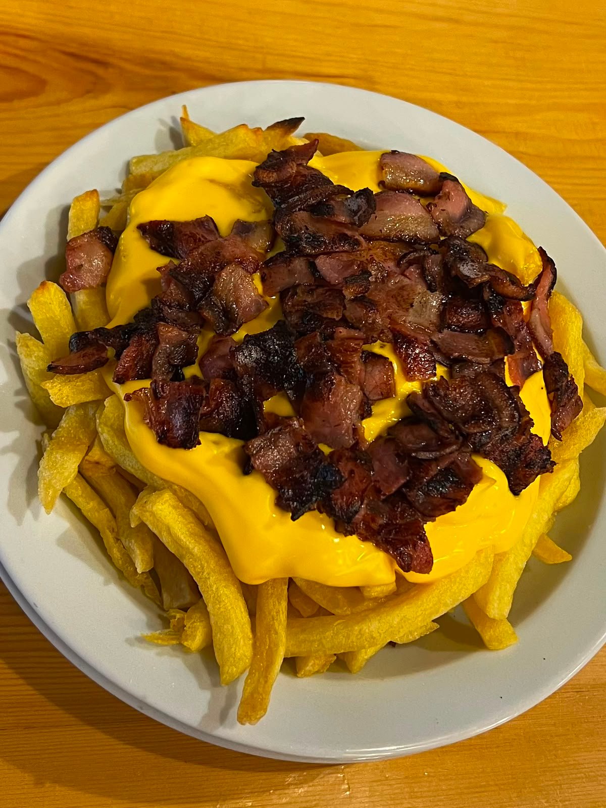 Patates cheddar i bacon cruixent